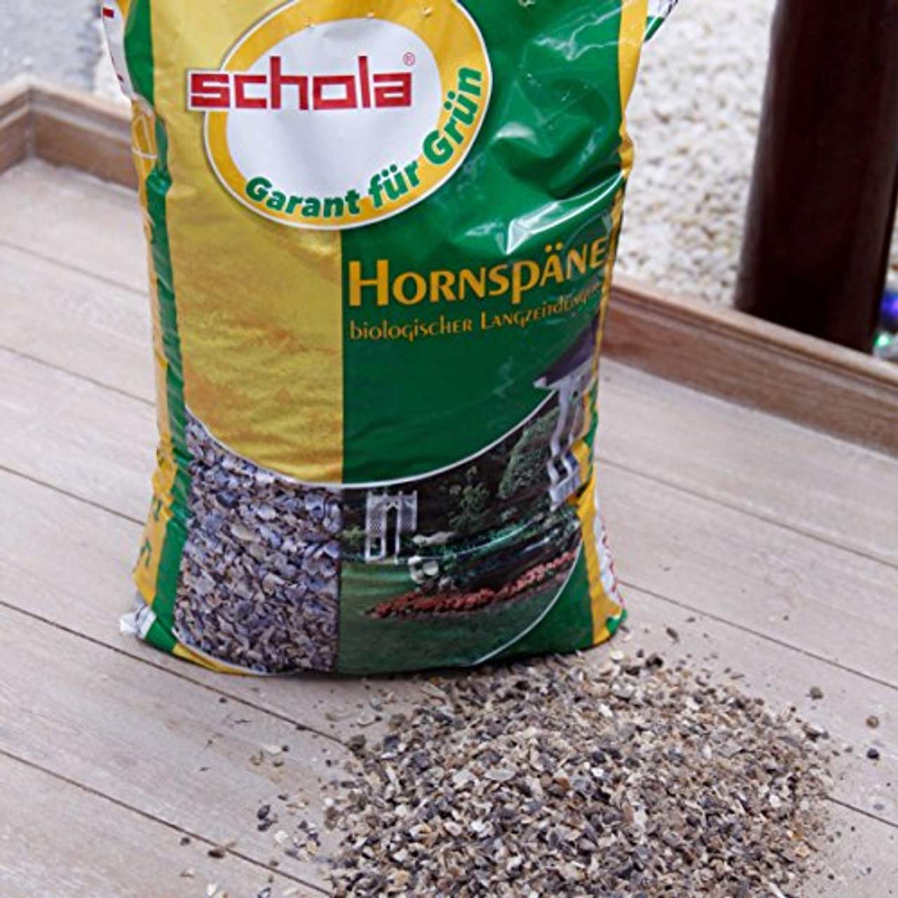 Schola Hornspäne 2,5 kg zur Düngung und Humusbildung bei allen Nutz- und Zierpflanzen
