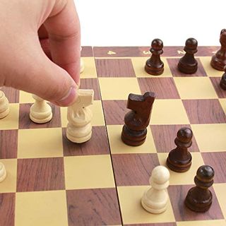 TONZE Schachspiel Magnetisch Schach Holz Schachbrett-Holzspielzeug für Kinder ab 3 4 5 6 Jahren-Schach Einklappbar für Kinder Erwachsene