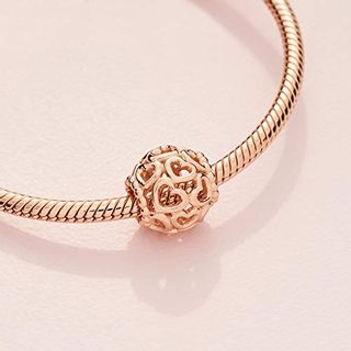 Pandora Damen Rose All Over-Herzen Charm 14 Karat rosévergoldete Metalllegierung