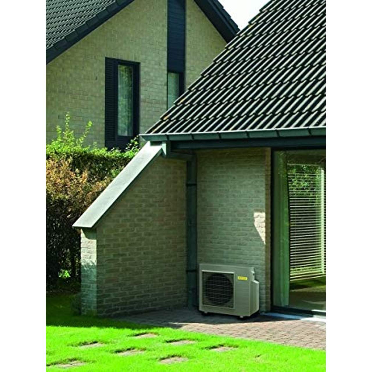 Funktionsweise der ROTEX HPSU monobloc - die Luft-/Wasser-Wärmepumpe für die Außenaufstellung.