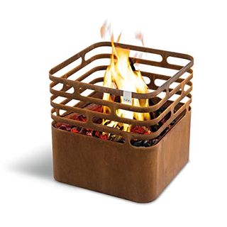 höfats Cube Feuerkorb als Feuerstelle