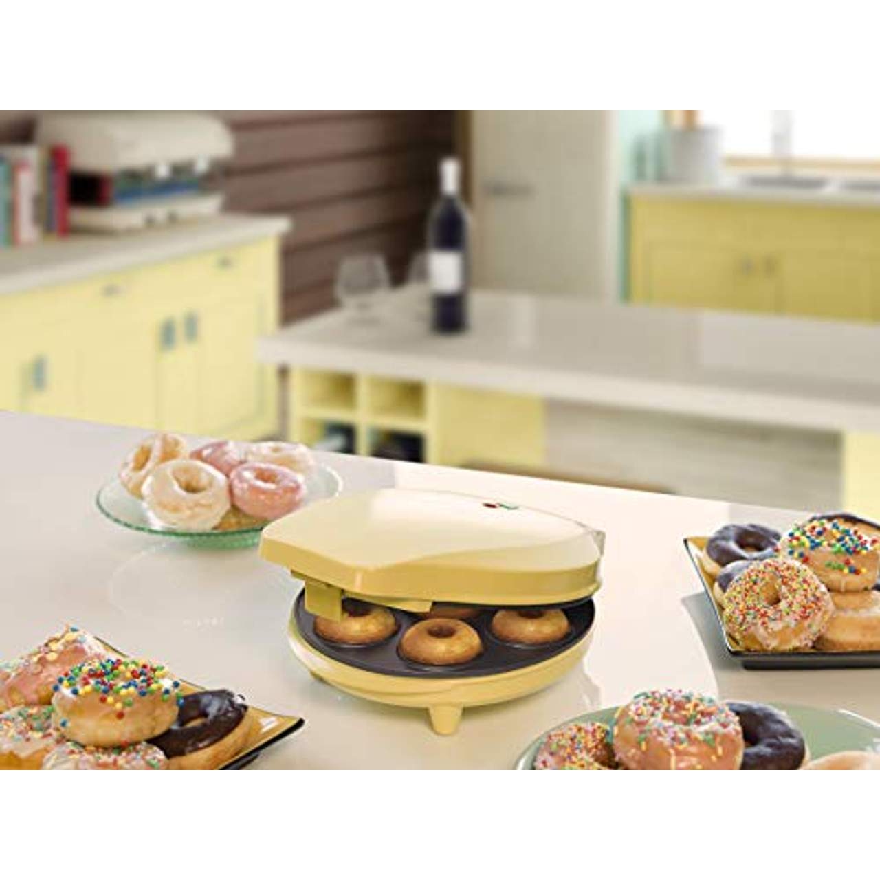 Bestron Donut Maker im Retro Design