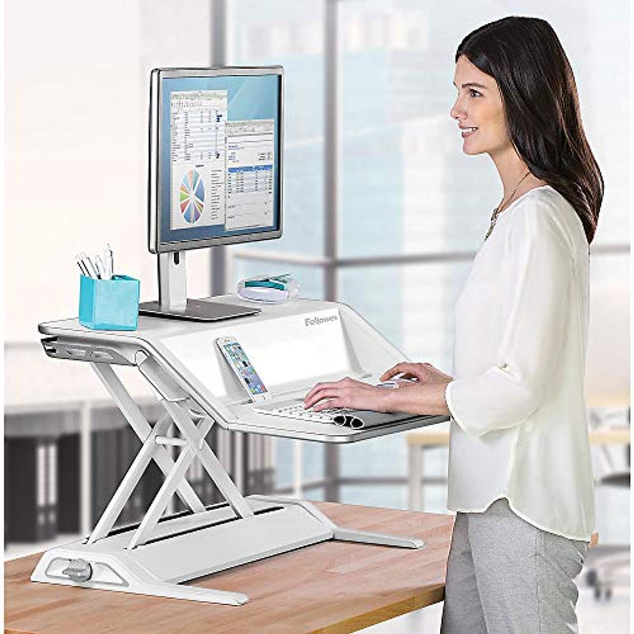 Fellowes 0009901 Sitz-Steh Desktop Workstation regt zu mehr Bewegung bei der Schreibtischarbeit