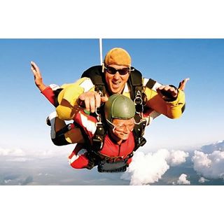 Jochen Schweizer Geschenkgutschein: Fallschirm-Tandemsprung