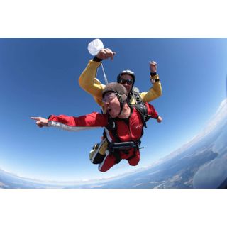 Jochen Schweizer Geschenkgutschein: Fallschirm Tandemsprung Weltweit