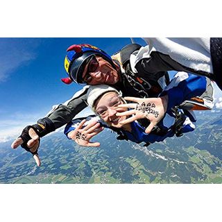 Jochen Schweizer Geschenkgutschein: Fallschirm-Tandemsprung St Johann in Tirol