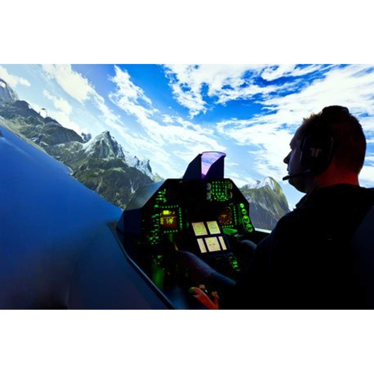 Jochen Schweizer Geschenkgutschein: F16 Fighting Falcon Flugsimulator Frankfurt